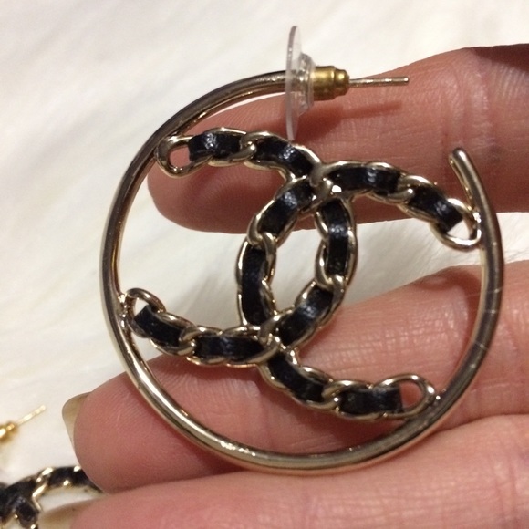 Leather earrings - Picture 2 of 2